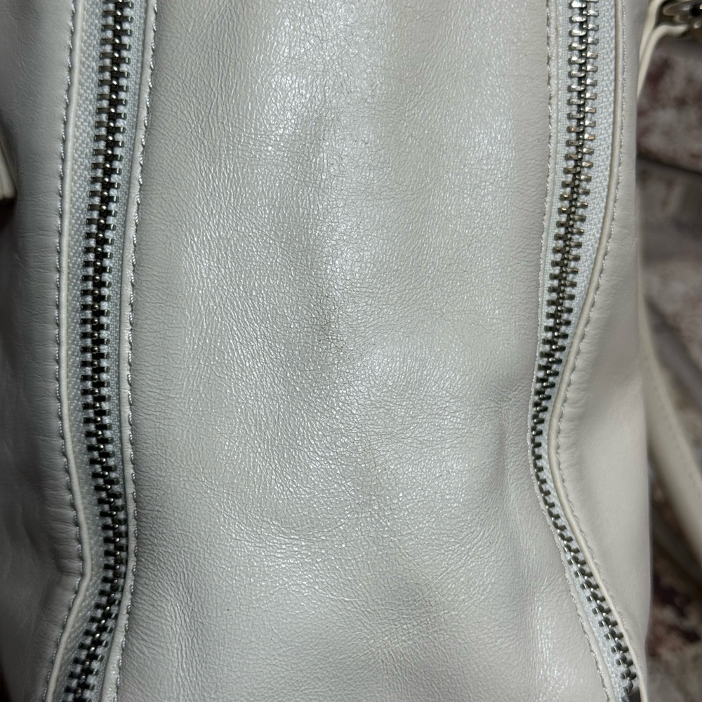 Badgley Mischka Ivory and Black Leather Tote Bag Silver Hardware Satchel - Picture 13 of 13